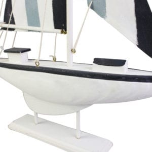 Yacht - Water transportation